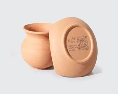 Ceramic pot with laser marking Ceramic pot with laser marking